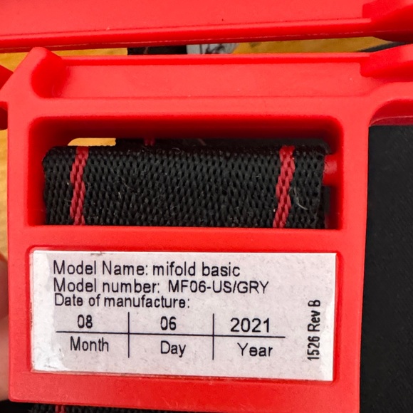 mifold portable lightweight booster seat - Picture 2 of 6